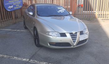 Alfa Romeo GT 2009 full